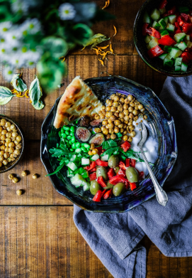 3 vegan meals, including cultural food on festivals and rituals